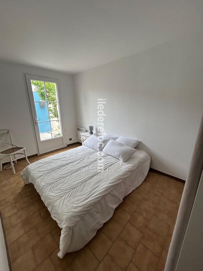 Photo 4: An accomodation located in Saint-Martin-de-Ré on ile de Ré.