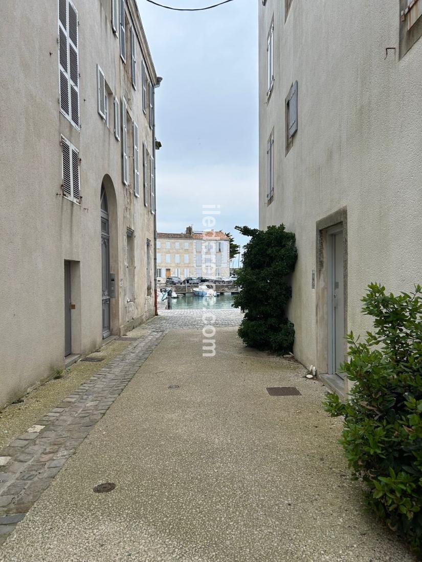 Photo 7: An accomodation located in Saint-Martin-de-Ré on ile de Ré.