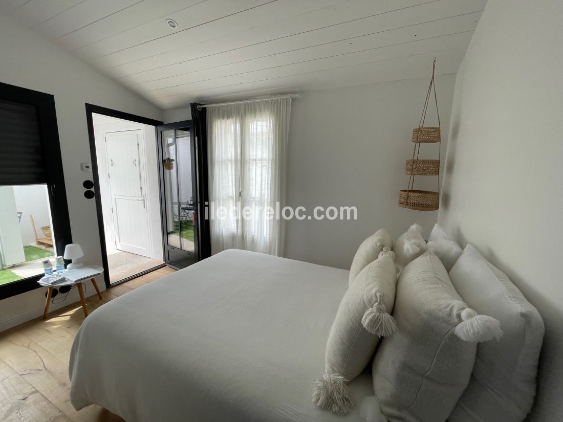 Photo 4: An accomodation located in Le Bois-Plage-en-R&eacute; on ile de R&eacute;.