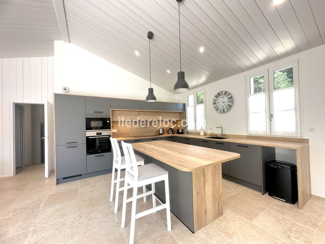 Photo 5: An accomodation located in Le Bois-Plage-en-Ré on ile de Ré.
