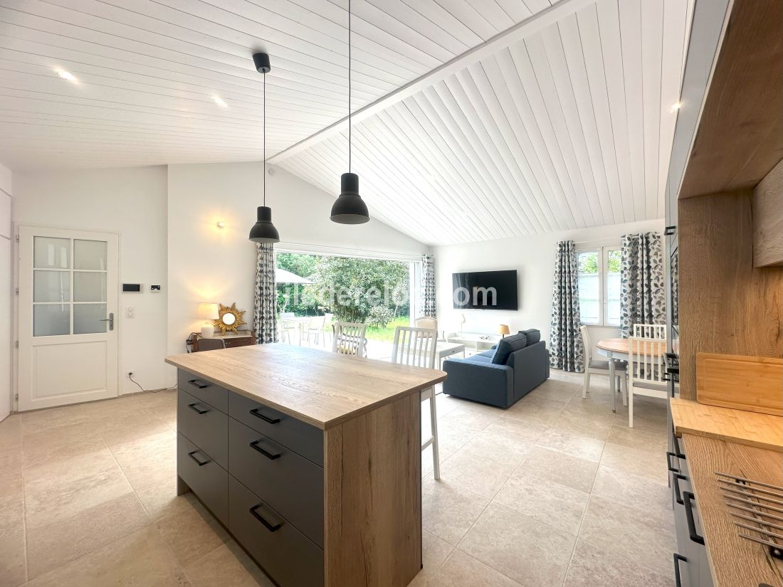 Photo 11: An accomodation located in Le Bois-Plage-en-Ré on ile de Ré.