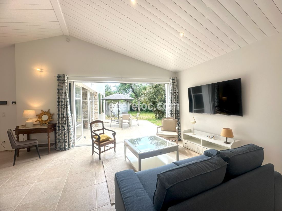 Photo 4: An accomodation located in Le Bois-Plage-en-Ré on ile de Ré.