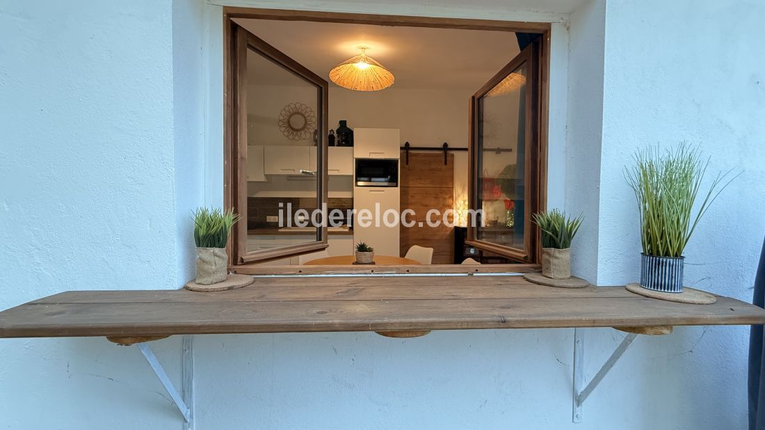 Photo 6: An accomodation located in Sainte-Marie-de-Ré on ile de Ré.