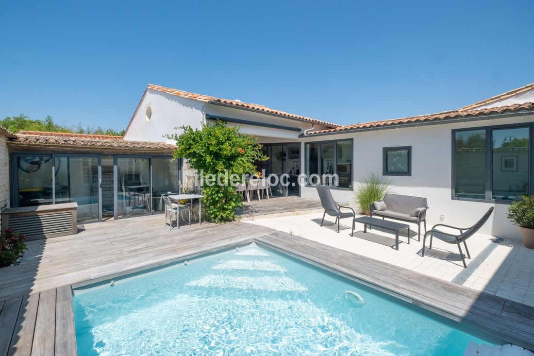 Photo 5: An accomodation located in La Flotte-en-Ré on ile de Ré.