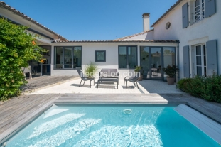 Ile de Ré:Renovated house with swimming pool close to the port of la flotte