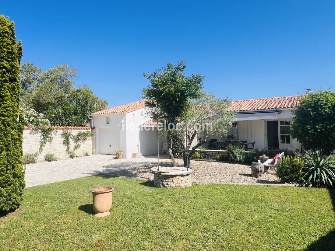 Photo 4: An accomodation located in Le Bois-Plage-en-Ré on ile de Ré.