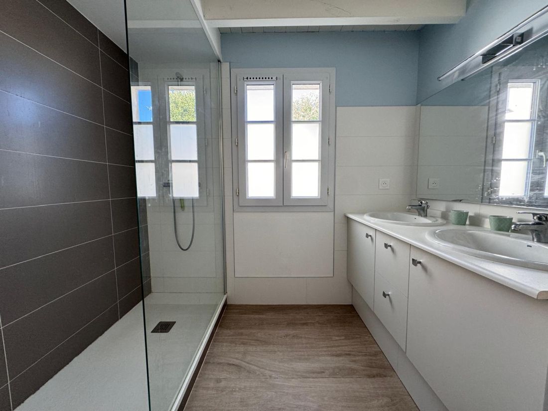 Photo 8: An accomodation located in Saint-Clément-des-Baleines on ile de Ré.