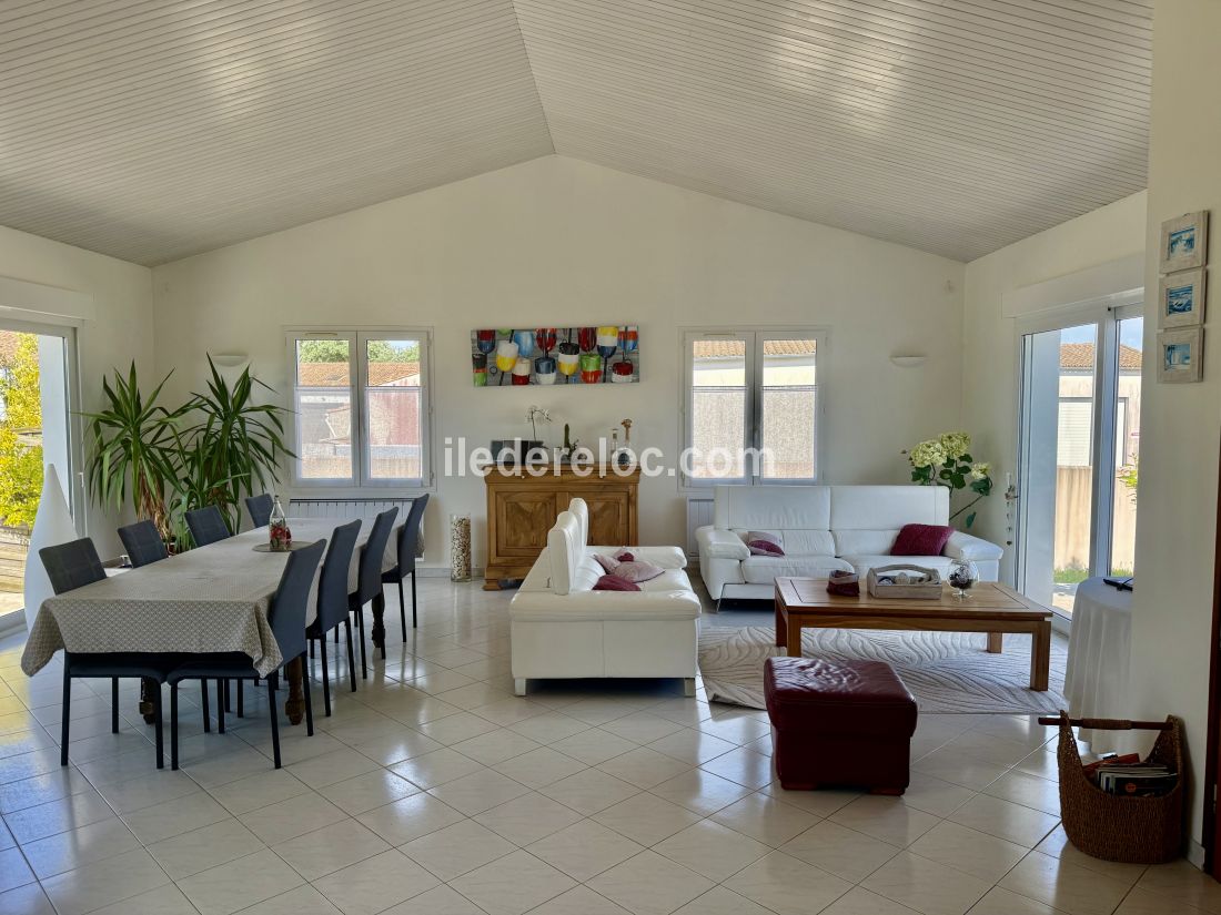 Photo 9: An accomodation located in Sainte-Marie-de-Ré on ile de Ré.