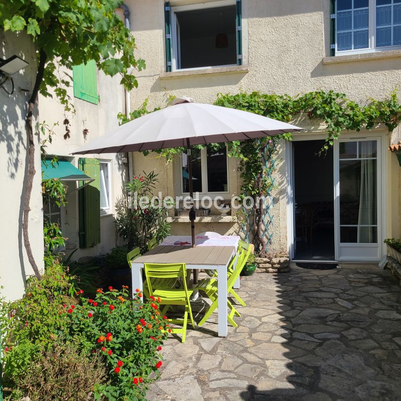 Photo 1: An accomodation located in Les Portes-en-Ré on ile de Ré.