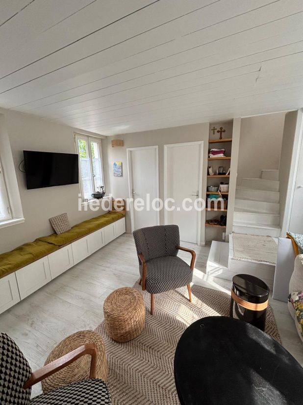 Photo 6: An accomodation located in Les Portes-en-R&eacute; on ile de R&eacute;.