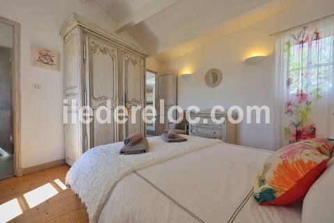 Photo 35: An accomodation located in Saint-Martin-de-R&eacute; on ile de R&eacute;.