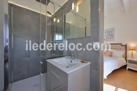 Photo 37: An accomodation located in Saint-Martin-de-R&eacute; on ile de R&eacute;.