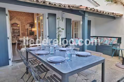 Photo 58: An accomodation located in Saint-Martin-de-R&eacute; on ile de R&eacute;.