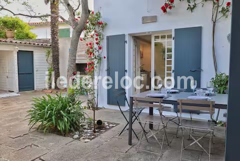 Photo 61: An accomodation located in Saint-Martin-de-R&eacute; on ile de R&eacute;.