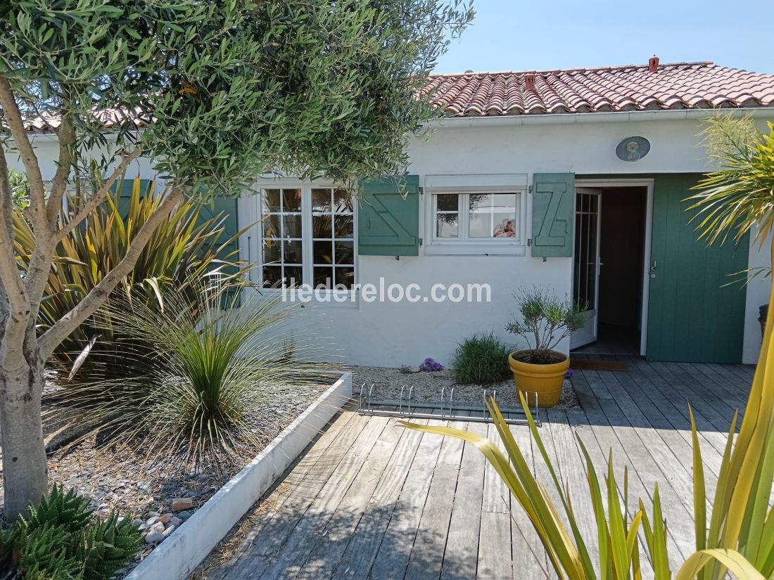 Photo 11: An accomodation located in La Couarde-sur-mer on ile de Ré.