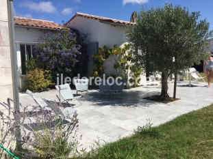 Ile de Ré:Holiday villa sea and marsh saint clement des baleines
