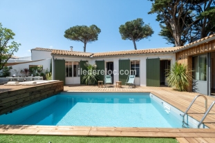 Ile de Ré:Bois aux pins - renovated house with swimming pool in the heart of bois plage
