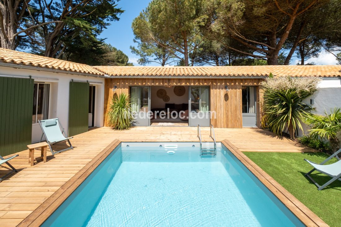Photo 13: An accomodation located in Le Bois-Plage-en-Ré on ile de Ré.
