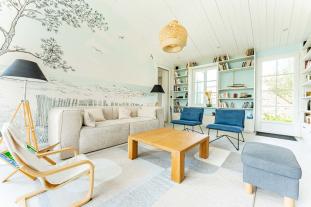 Ile de Ré:Beautiful holiday home with green garden in the heart of loix
