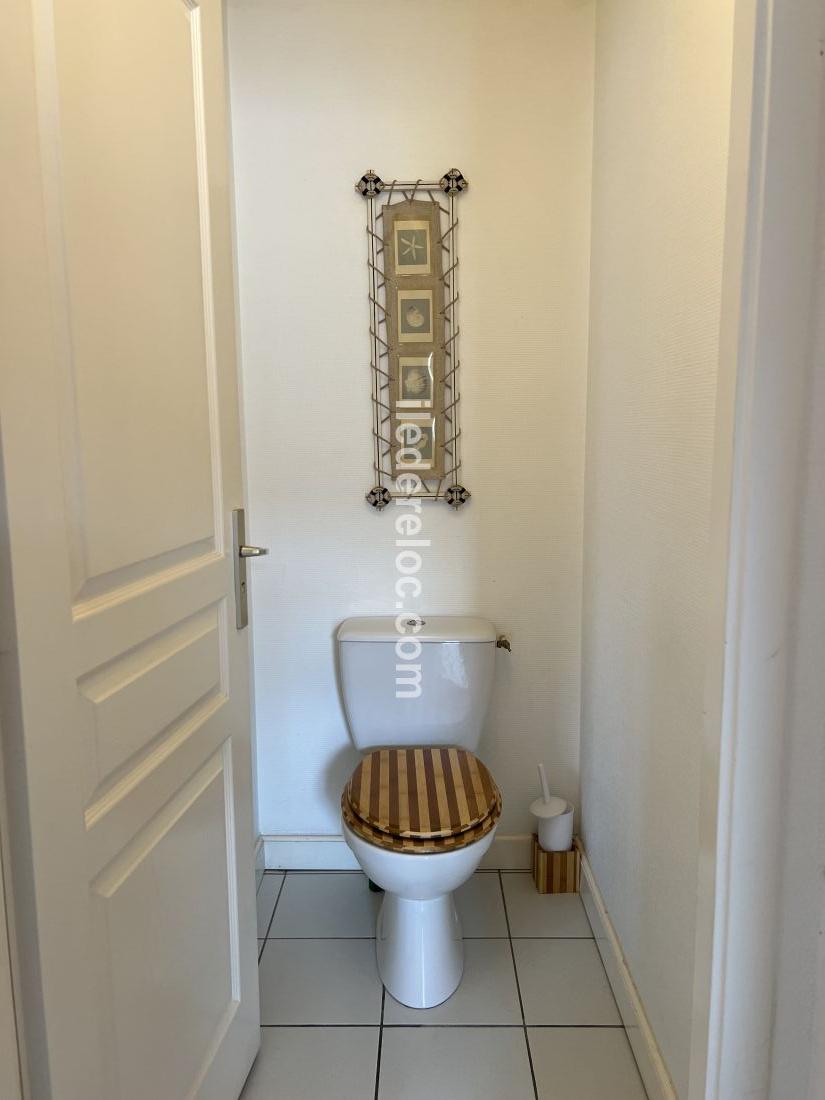 Photo 15: An accomodation located in Saint-Martin-de-Ré on ile de Ré.