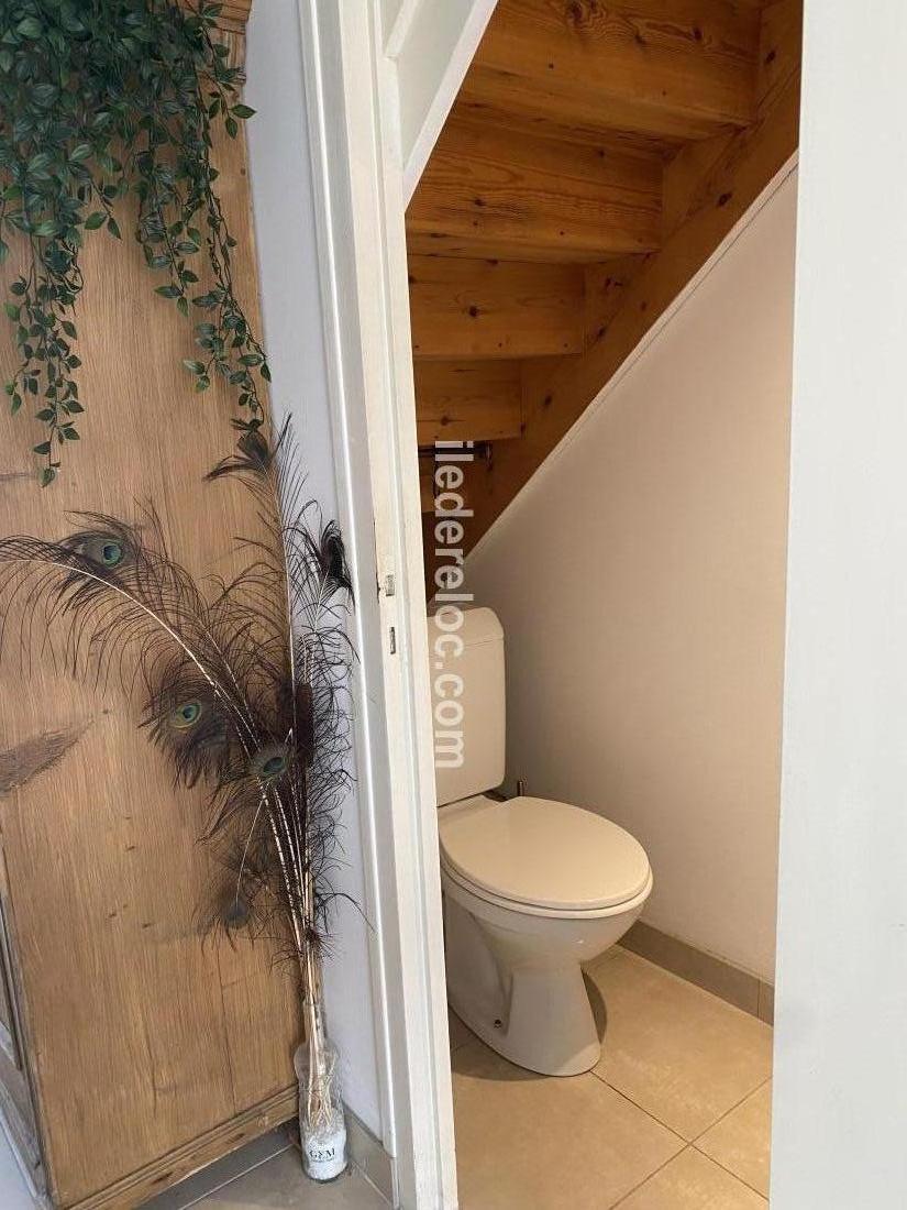 Photo 12: An accomodation located in Saint-Cl&eacute;ment-des-Baleines on ile de R&eacute;.