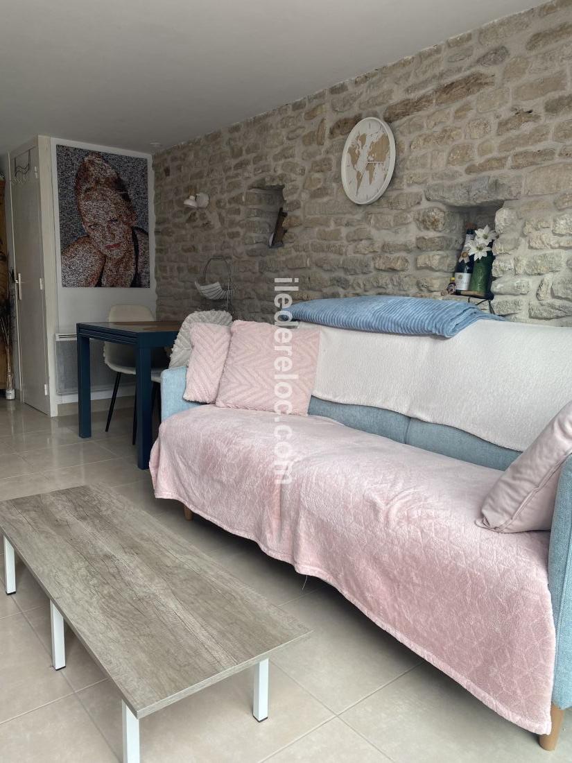 Photo 5: An accomodation located in Saint-Clément-des-Baleines on ile de Ré.