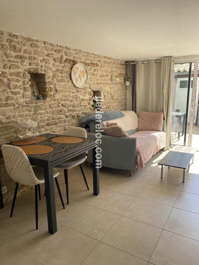 Photo 6: An accomodation located in Saint-Clément-des-Baleines on ile de Ré.