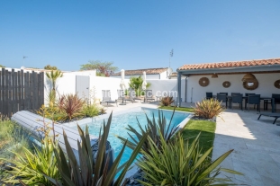 Ile de Ré:House in saint martin with swimming pool