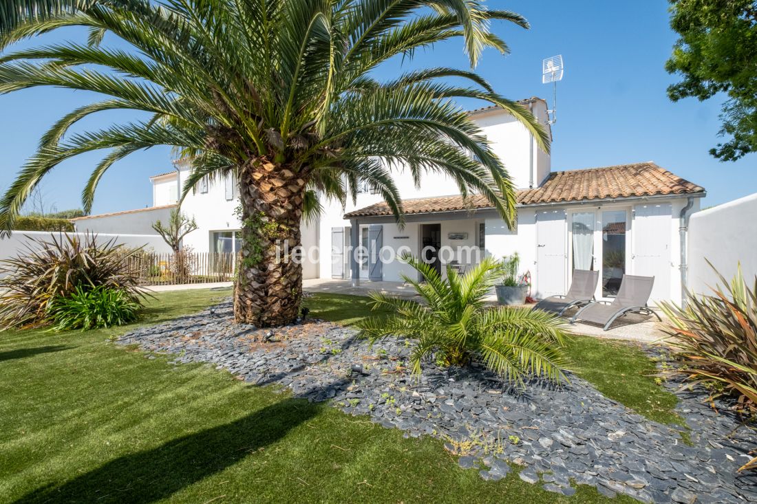 Photo 7: An accomodation located in Saint-Martin-de-Ré on ile de Ré.
