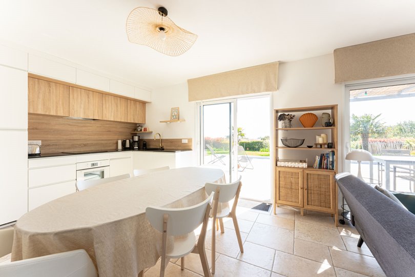 Photo 8: An accomodation located in Saint-Martin-de-Ré on ile de Ré.