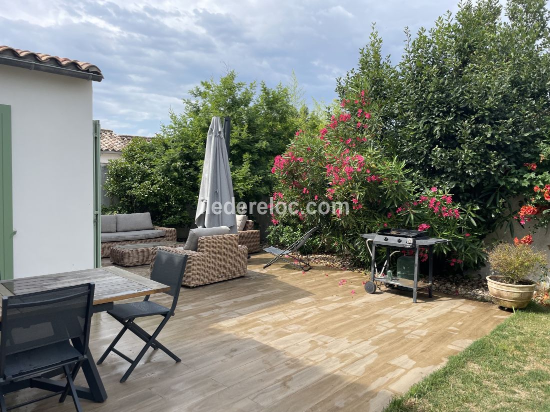 Photo 5: An accomodation located in La Couarde-sur-mer on ile de Ré.