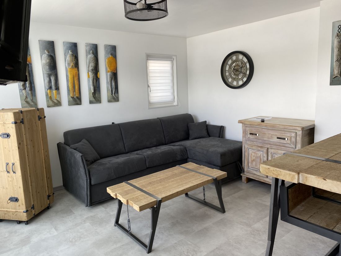 Photo 12: An accomodation located in Saint-Martin-de-Ré on ile de Ré.