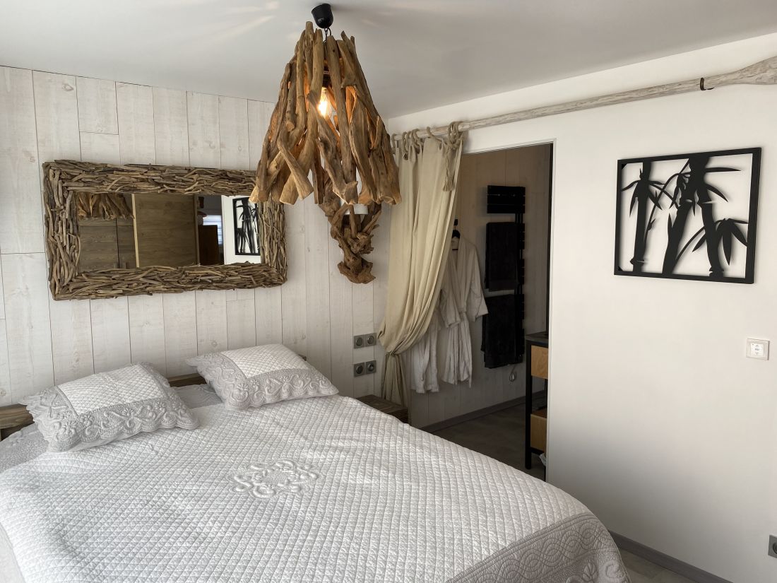 Photo 15: An accomodation located in Saint-Martin-de-Ré on ile de Ré.
