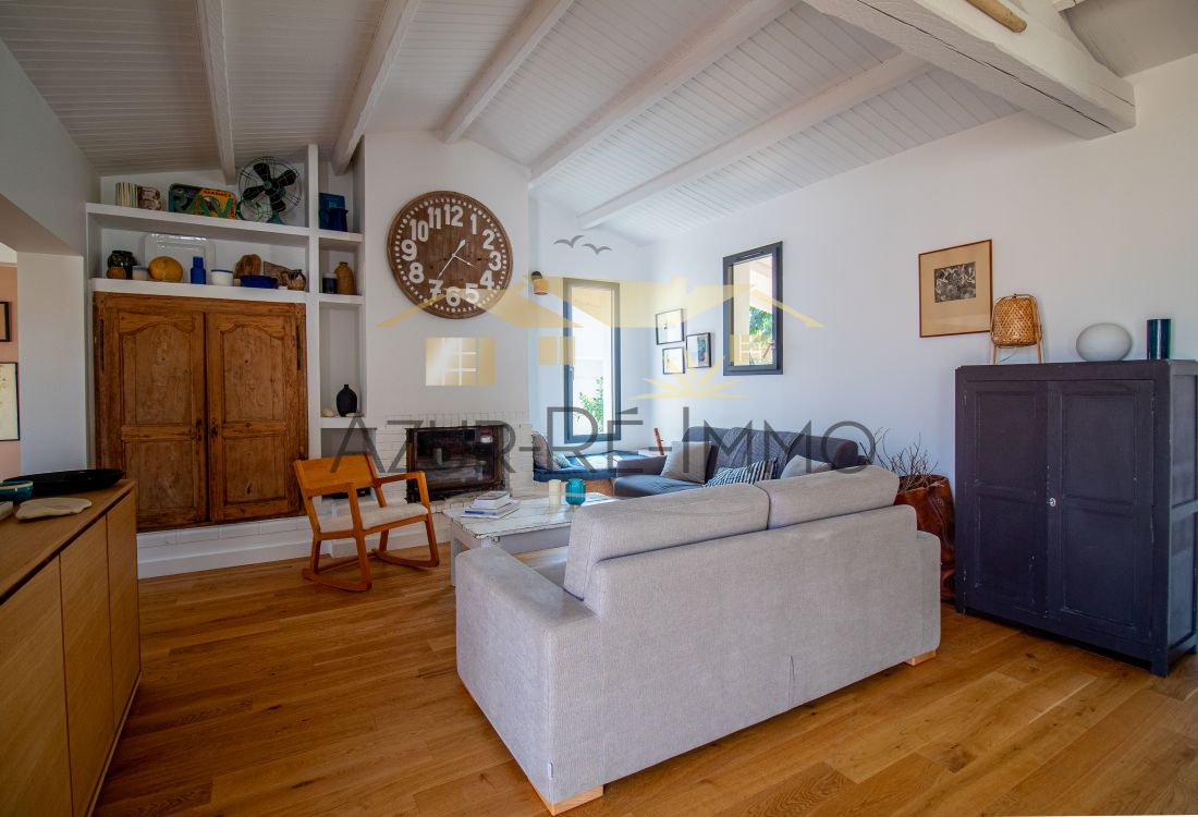 Photo 20: An accomodation located in Le Bois-Plage-en-R&eacute; on ile de R&eacute;.