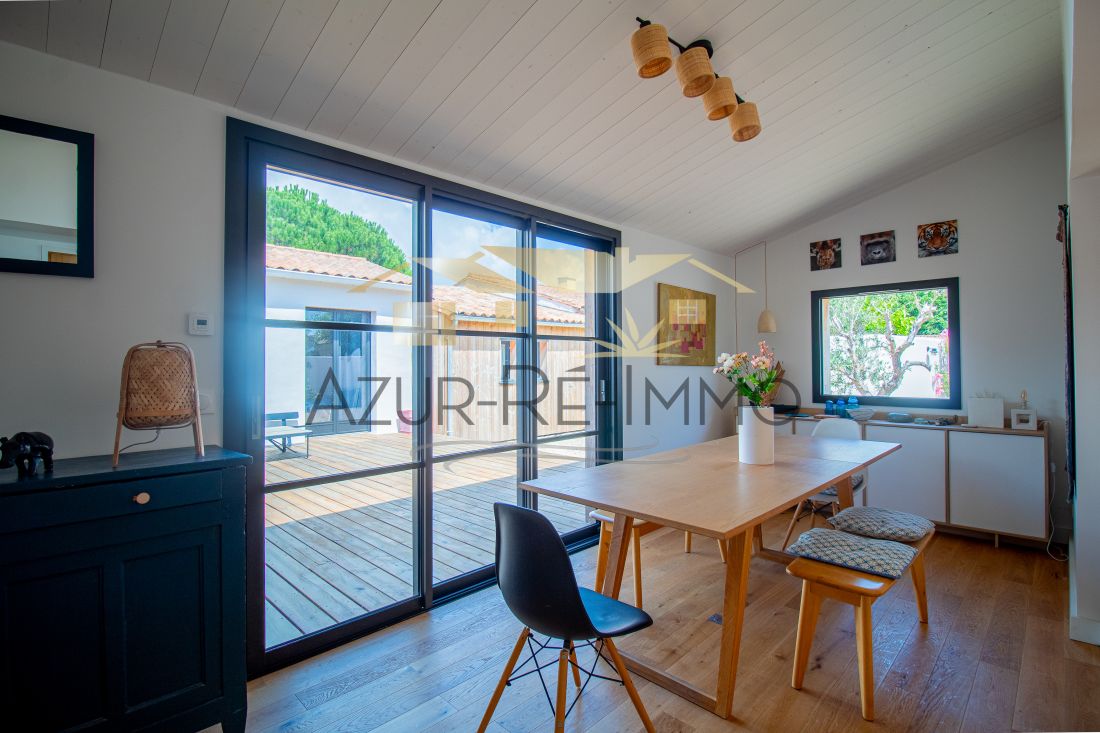 Photo 18: An accomodation located in Le Bois-Plage-en-R&eacute; on ile de R&eacute;.
