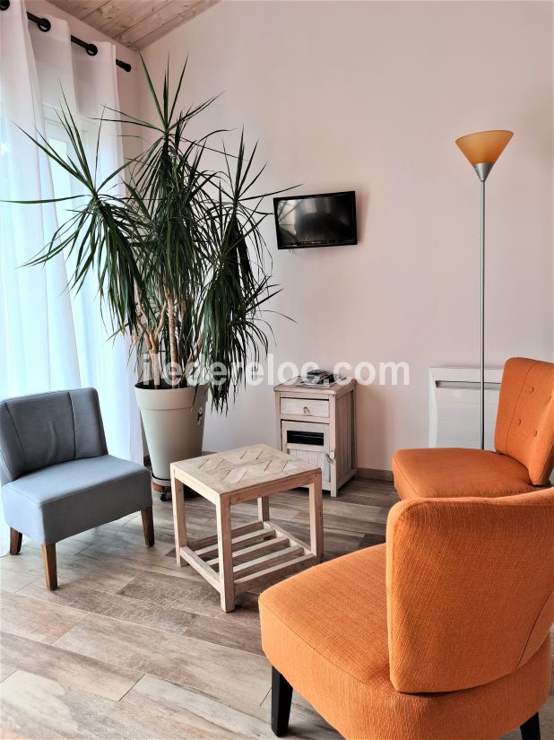 Photo 4: An accomodation located in Le Bois-Plage-en-Ré on ile de Ré.