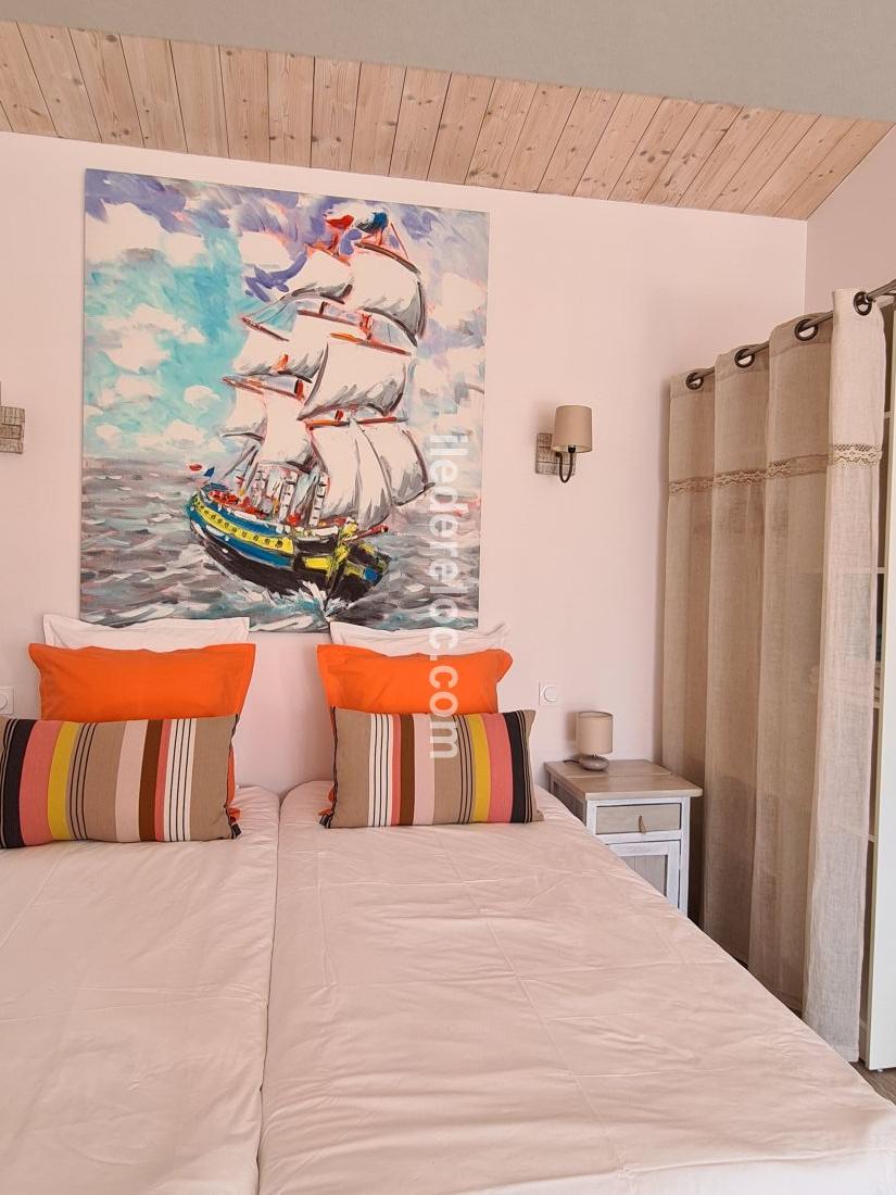 Photo 6: An accomodation located in Le Bois-Plage-en-Ré on ile de Ré.