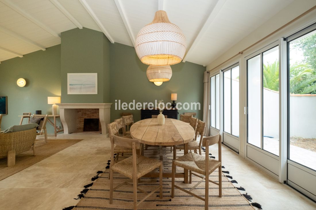 Photo 6: An accomodation located in Sainte-Marie-de-Ré on ile de Ré.