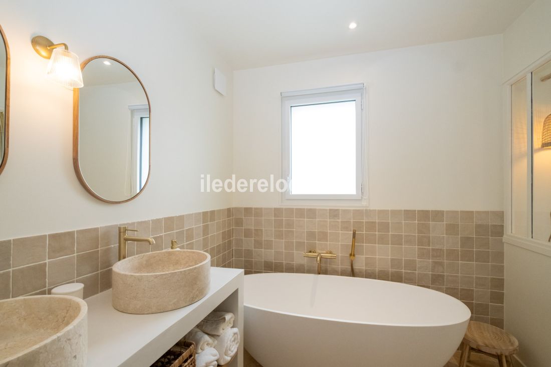 Photo 13: An accomodation located in Sainte-Marie-de-Ré on ile de Ré.
