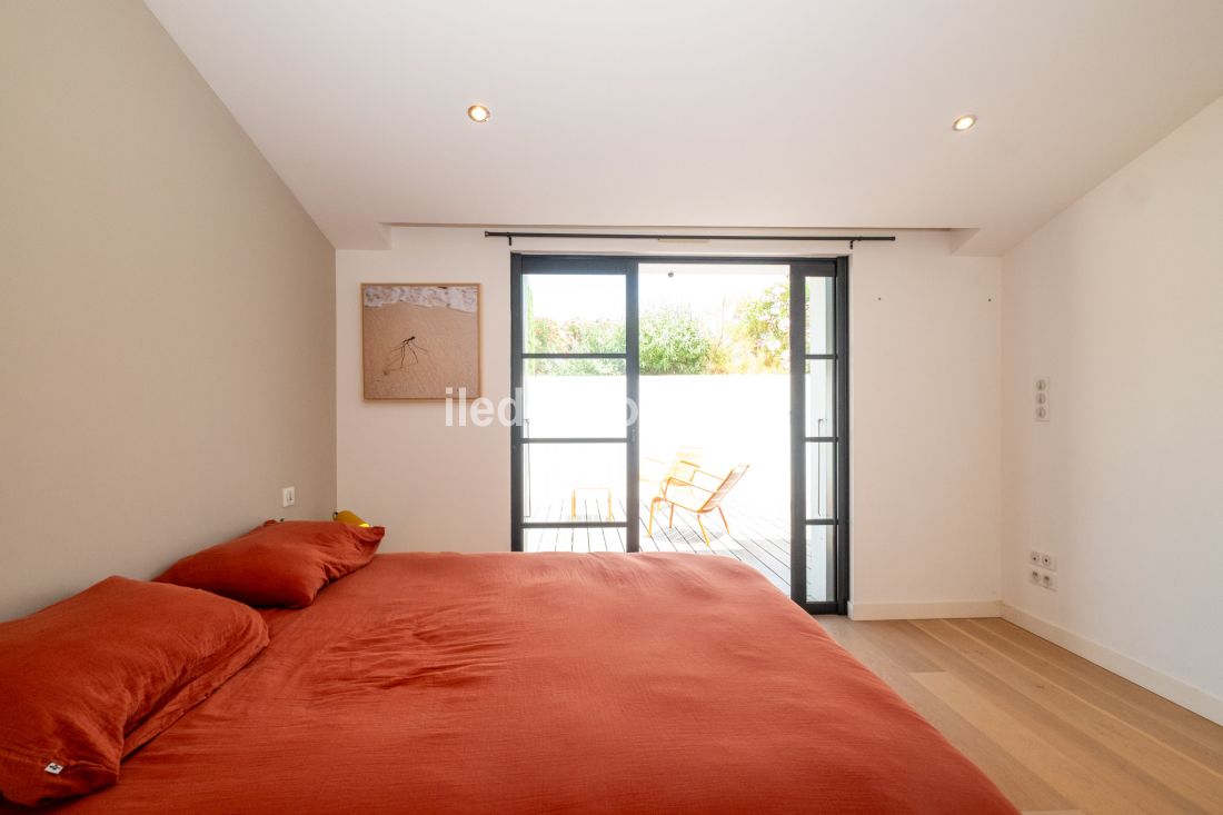 Photo 9: An accomodation located in La Couarde-sur-mer on ile de Ré.