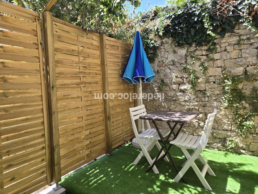 Photo 8: An accomodation located in Ars en R&eacute; on ile de R&eacute;.