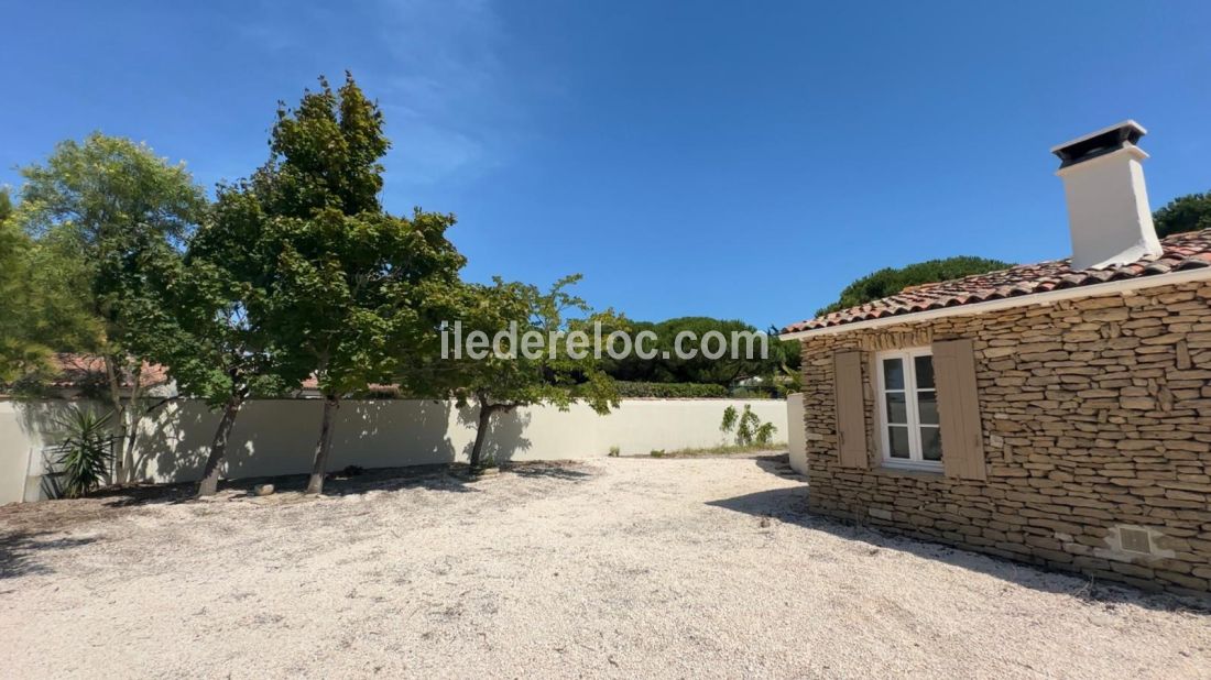 Photo 14: An accomodation located in Les Portes-en-Ré on ile de Ré.