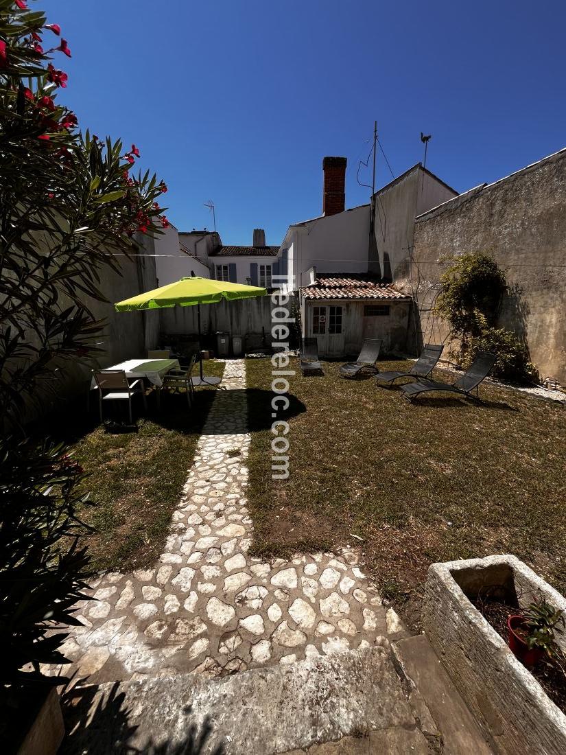Photo 8: An accomodation located in La Flotte-en-Ré on ile de Ré.