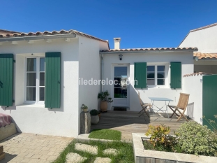 Ile de Ré:The beach cabin
