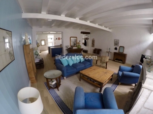 Ile de Ré:Charming house in the village center, close to shops and beache