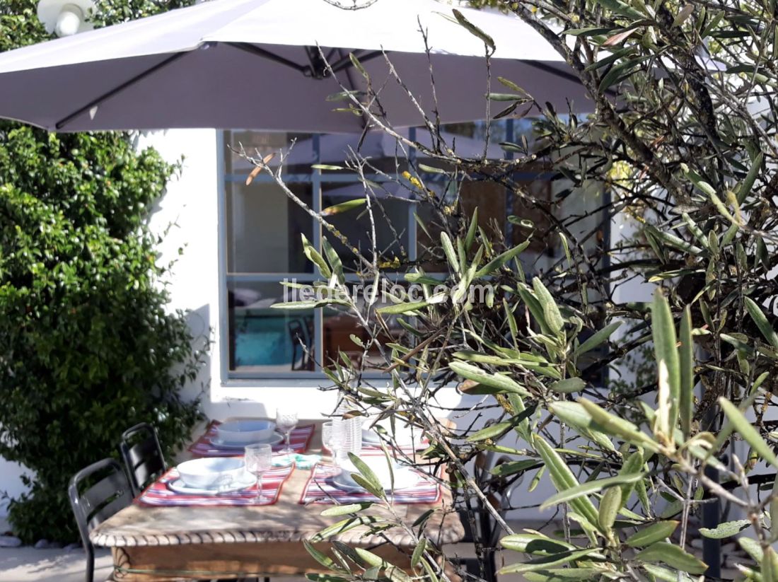 Photo 12: An accomodation located in Sainte-Marie-de-Ré on ile de Ré.