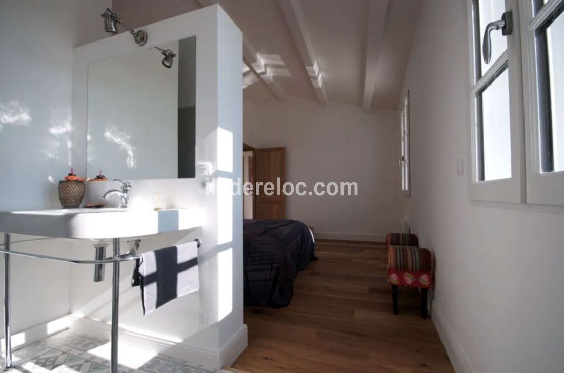 Photo 16: An accomodation located in Sainte-Marie-de-Ré on ile de Ré.