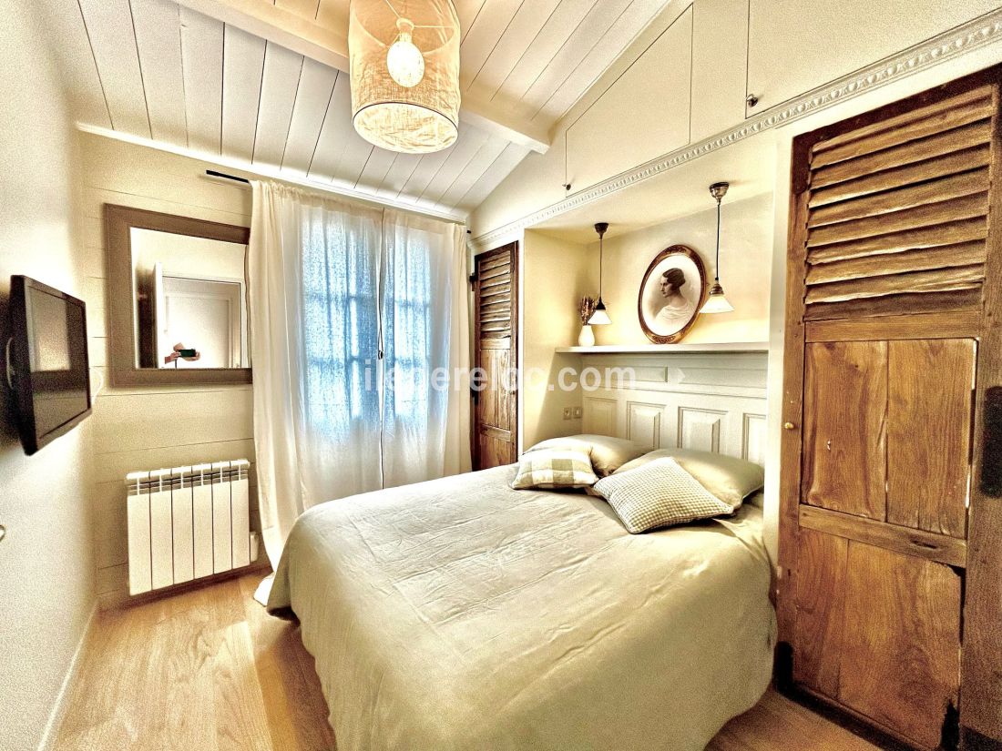 Photo 9: An accomodation located in Saint-Martin-de-Ré on ile de Ré.