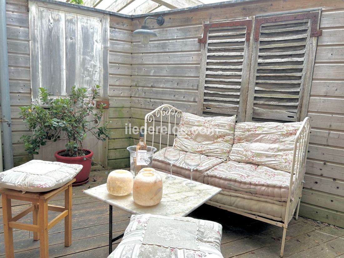 Photo 10: An accomodation located in Saint-Martin-de-Ré on ile de Ré.