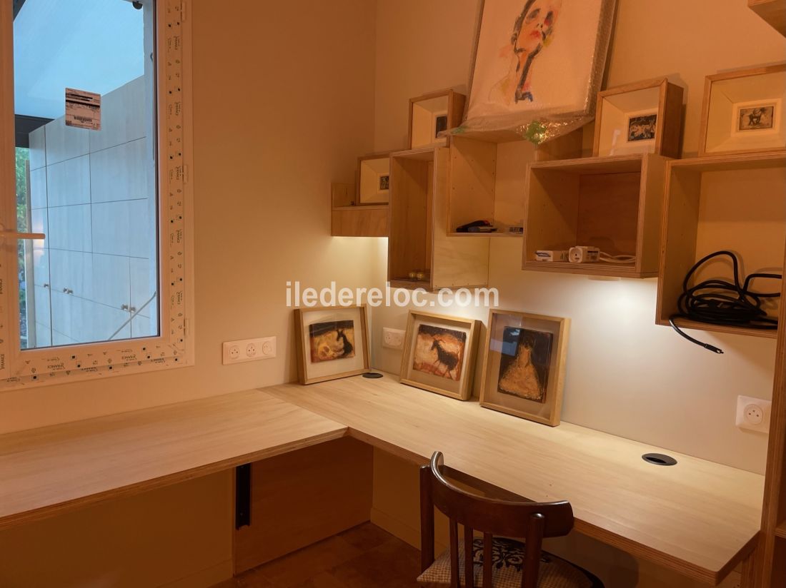 Photo 10: An accomodation located in Saint-Martin-de-Ré on ile de Ré.
